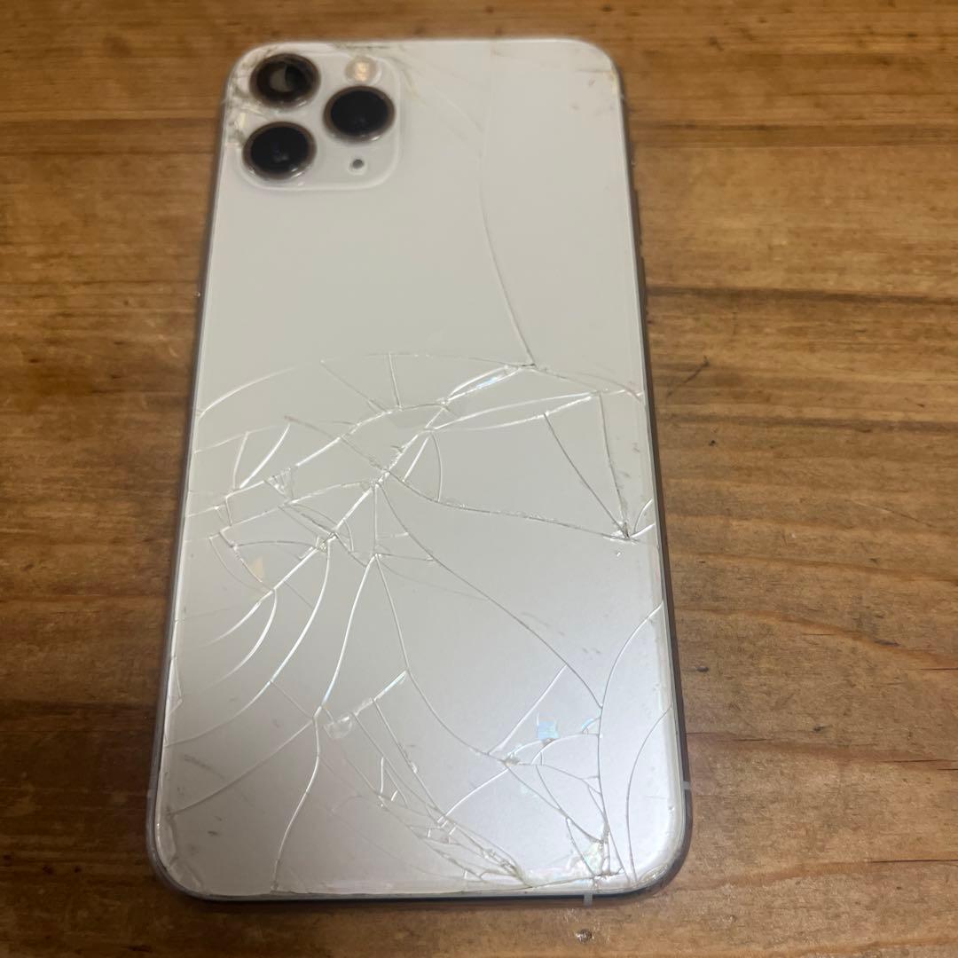 iPhone 11 Pro 64GB ホワイト 背面ひび割れ 背面割れのiPhone 11 Pro 64GBを買取しました！ - 秋葉原、町田で