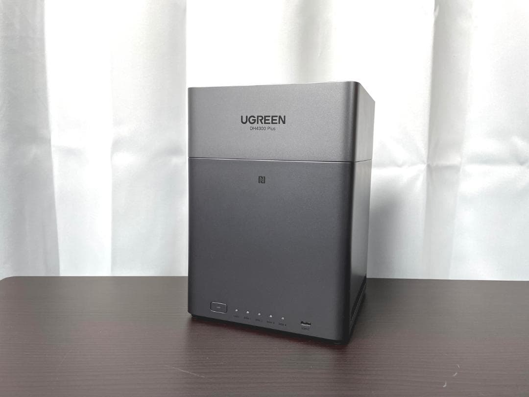 使用短め UGREEN NAS DH4300 Plus UGREEN DH4300 Plus NAS ストレージ 120TB – 家庭の思い出をAIで整理