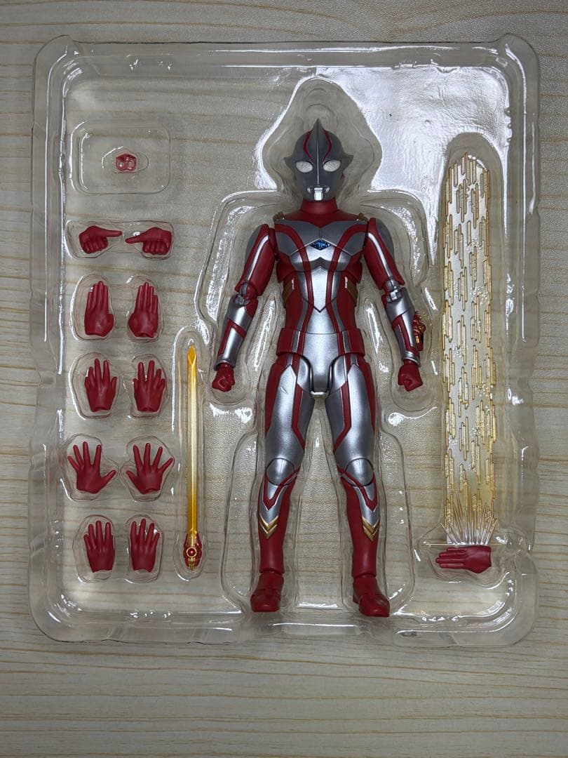 S.H.Figuarts ウルトラマンメビウス　ハンターナイトツルギ　セット
