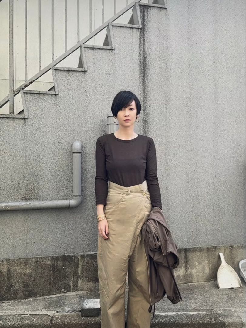 conteラップ チノ テーパードワイドパンツ辺見えみり conteラップ チノ テーパードワイドパンツ辺見えみり