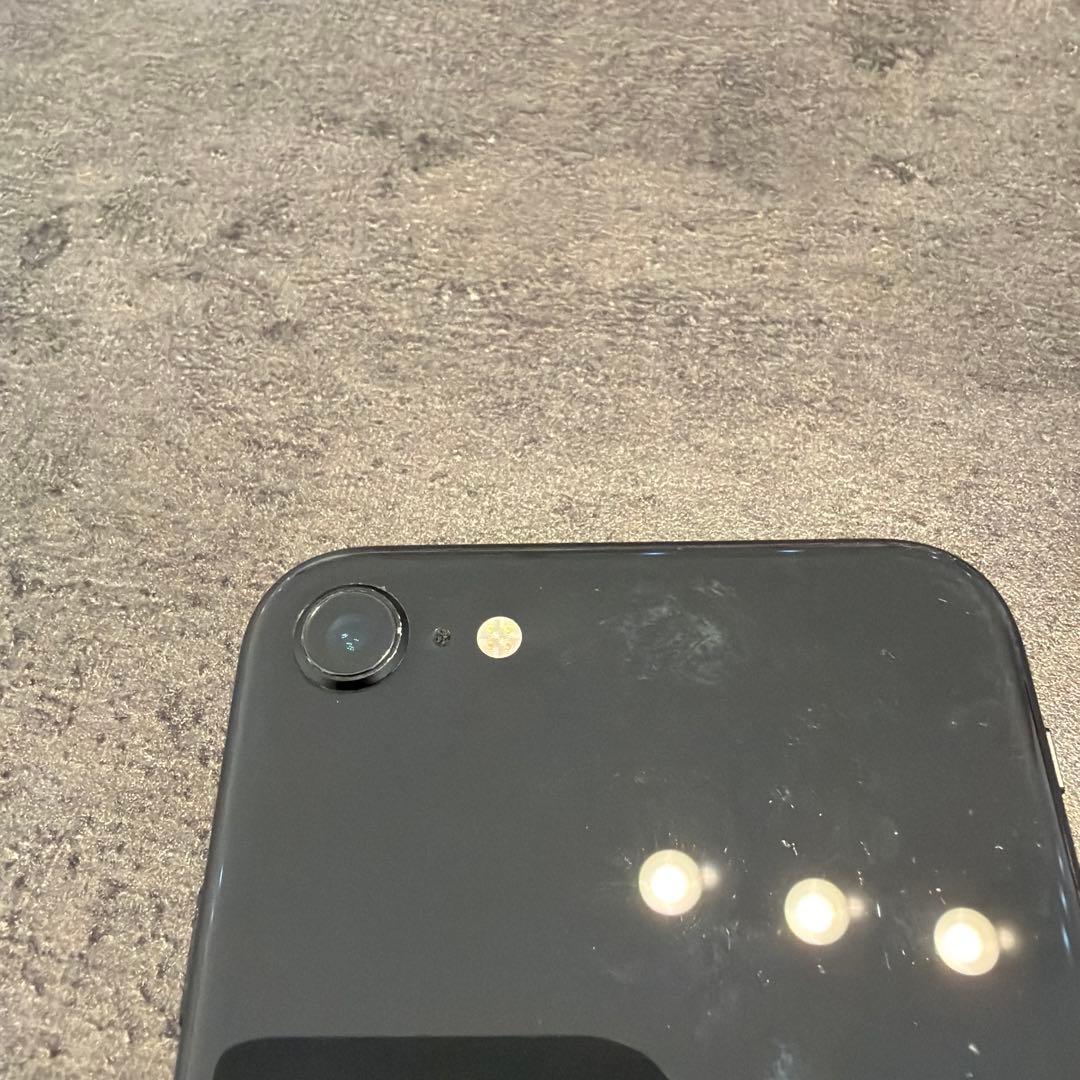 iPhone SE第二世代 128GB ブラック SIMフリー - メルカリ