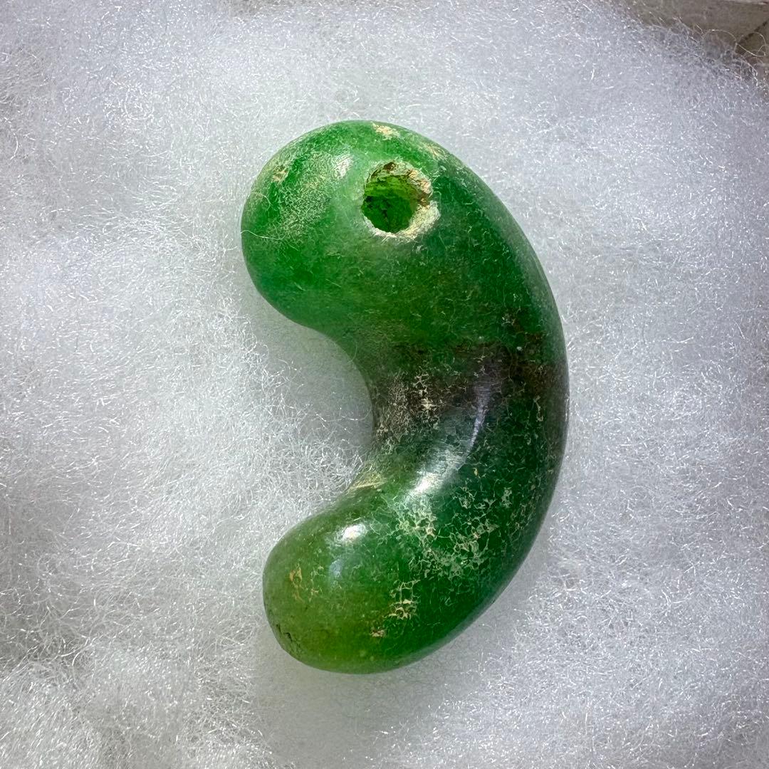 古墳期　出土品　糸魚川　翡翠　琅かん　ロウカン　勾玉 古墳期 出土品 糸魚川 翡翠 琅かん ロウカン 勾玉 - メルカリ