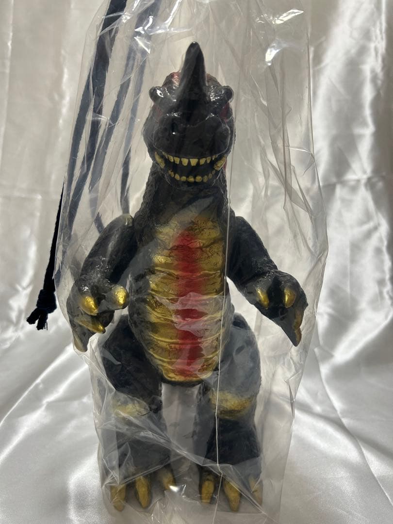 キングゴドラス 450 ブラックバージョン マルサン 東宝 - メルカリ