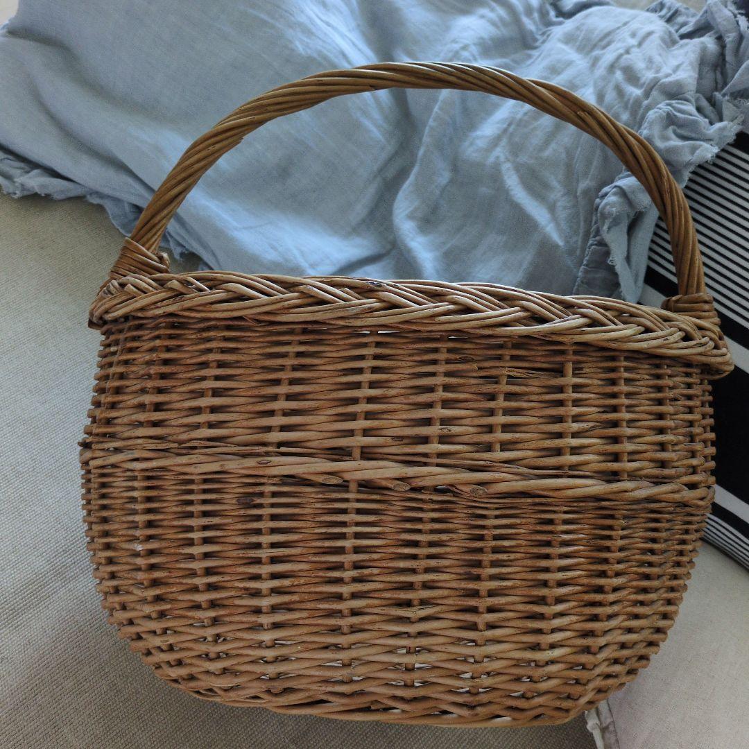 フランス　アンティーク　大きめ　パニエ　バスケット　籠　ブロカント雅姫 パニエ かご 籠 バスケット フランスブロカント アンティークのある