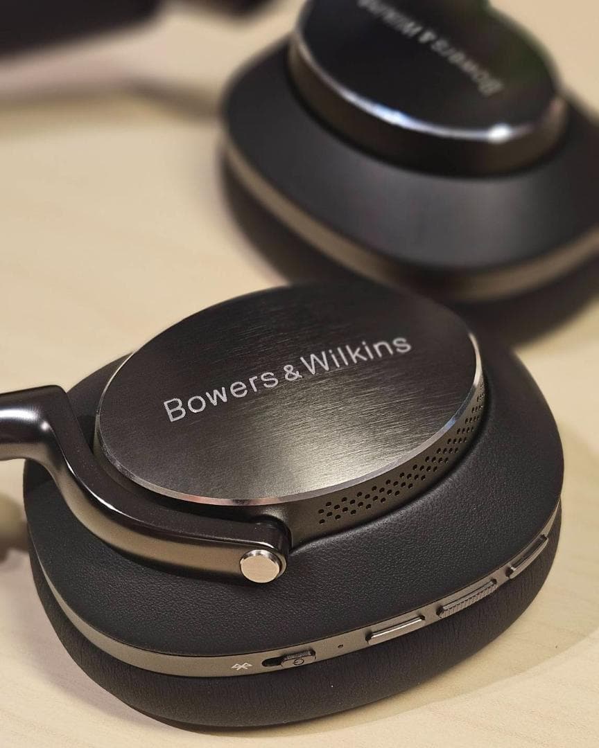 Bowers & Wilkins Px8 ワイヤレスヘッドホン Amazon.com: Bowers & Wilkins Limited Edition Px8 Over-Ear