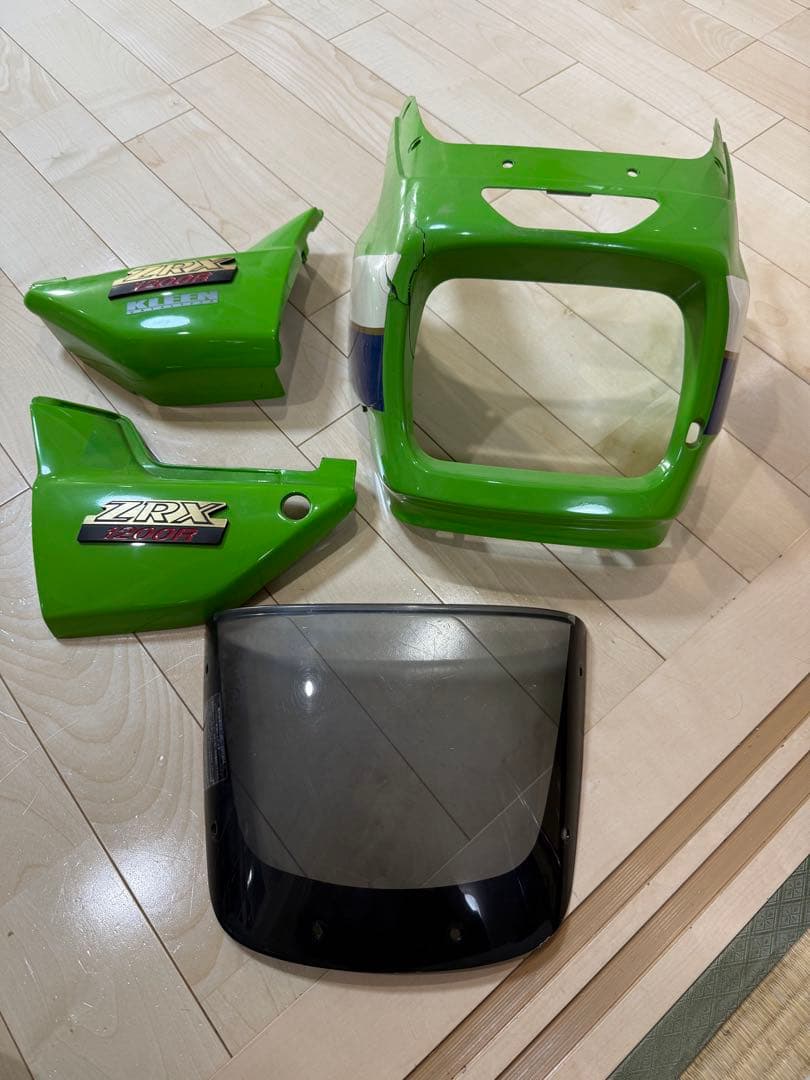 ZRX1200R 外装セット フロントカウル サイドカバー スクリーン bmc-130-g_6.jpg