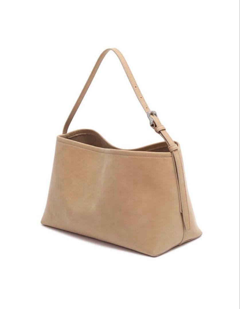 ETRE TOKYO 新作 完売 ナローショルダーランドスケープレザーバッグ