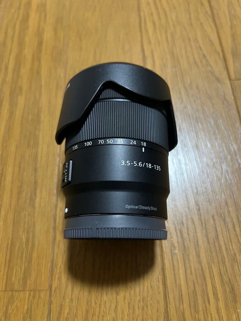 Sony E 18-135mm F3.5-5.6 OSS ズームレンズ