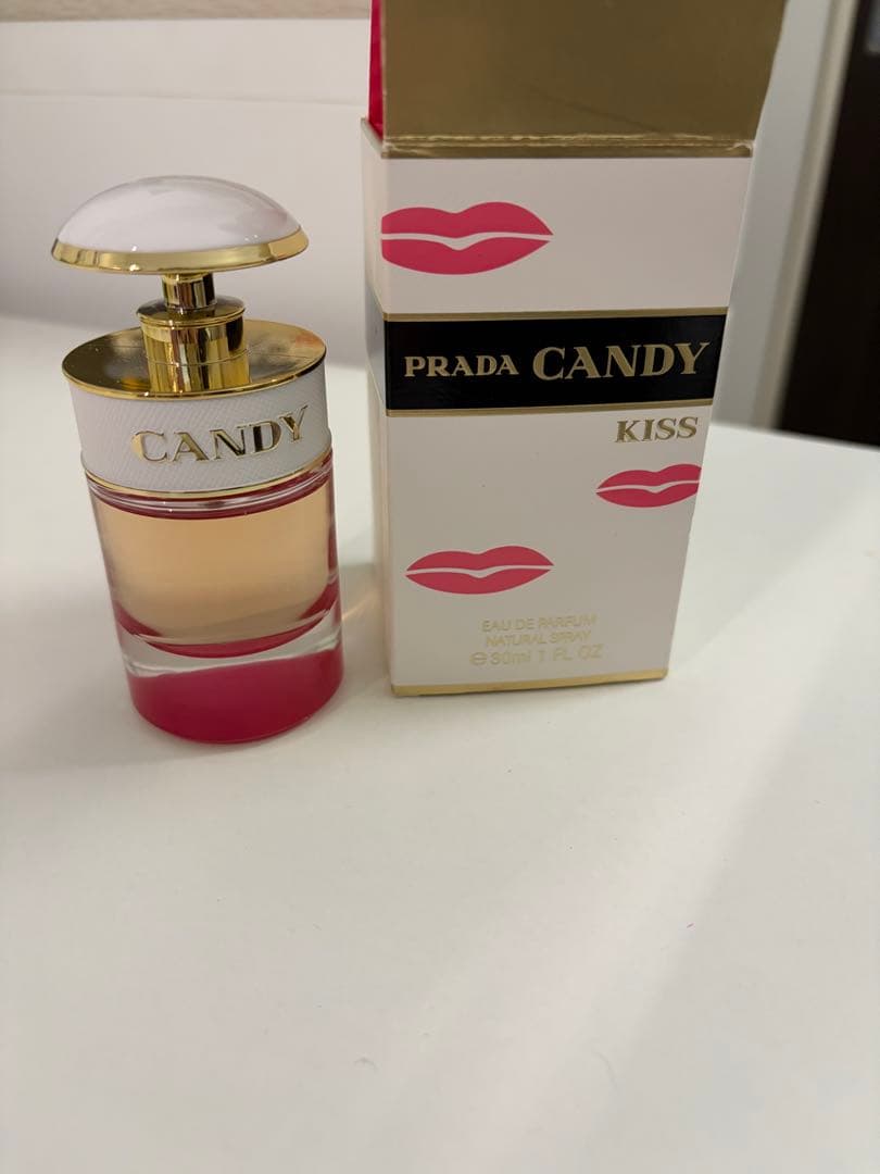 PRADA CANDY KISS 香水 - メルカリ