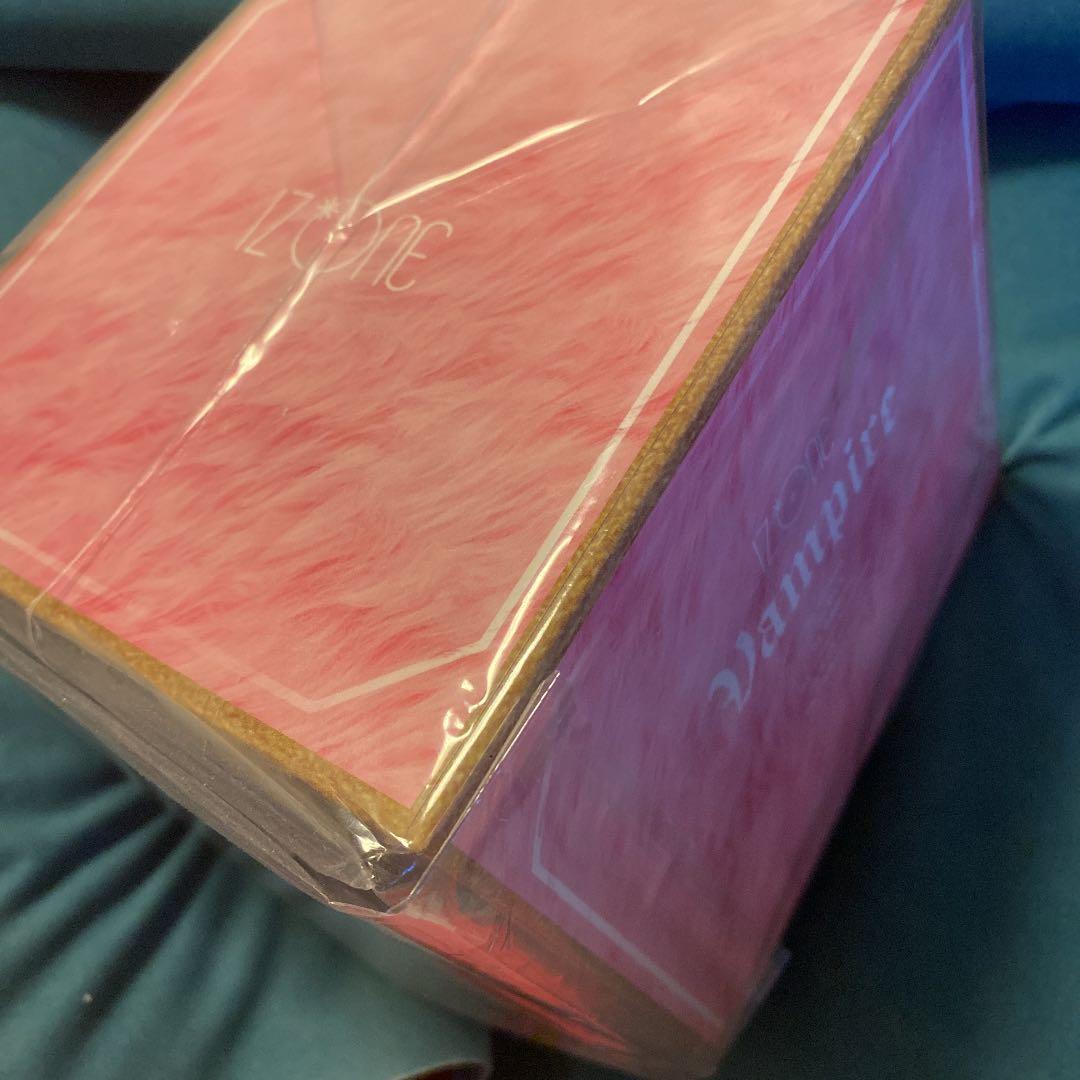 IZ*ONE 日本3rdシングル「Vampire」WIZ*ONE盤CDBOX IZ*ONE Japan 3rd single Vampire CD Photocard Photo set IZONE IVE
