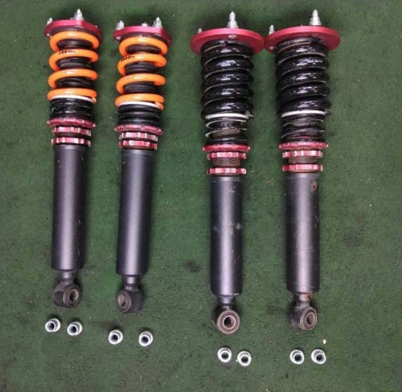 18クラウンメーカー不明フルタップ式車高調