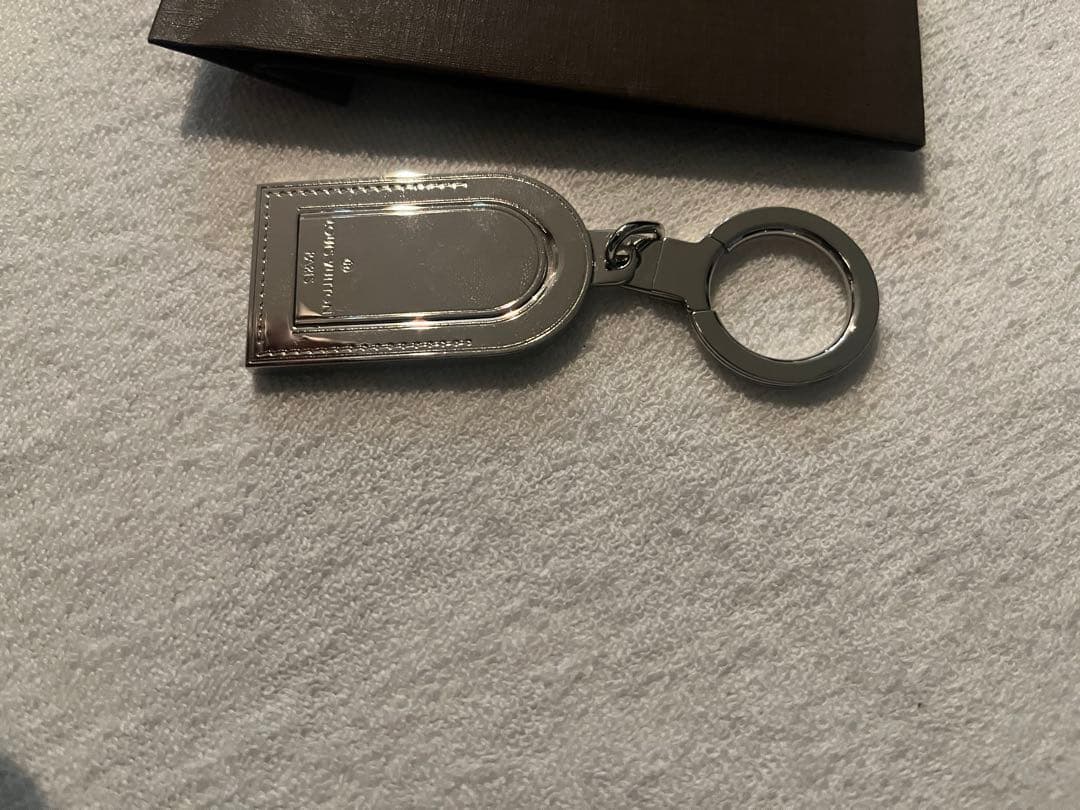 LOUIS VUITTON キーリング メタル製 LOUIS VUITTON（ルイ・ヴィトン） ルイ ヴィトン チャーム キーリング