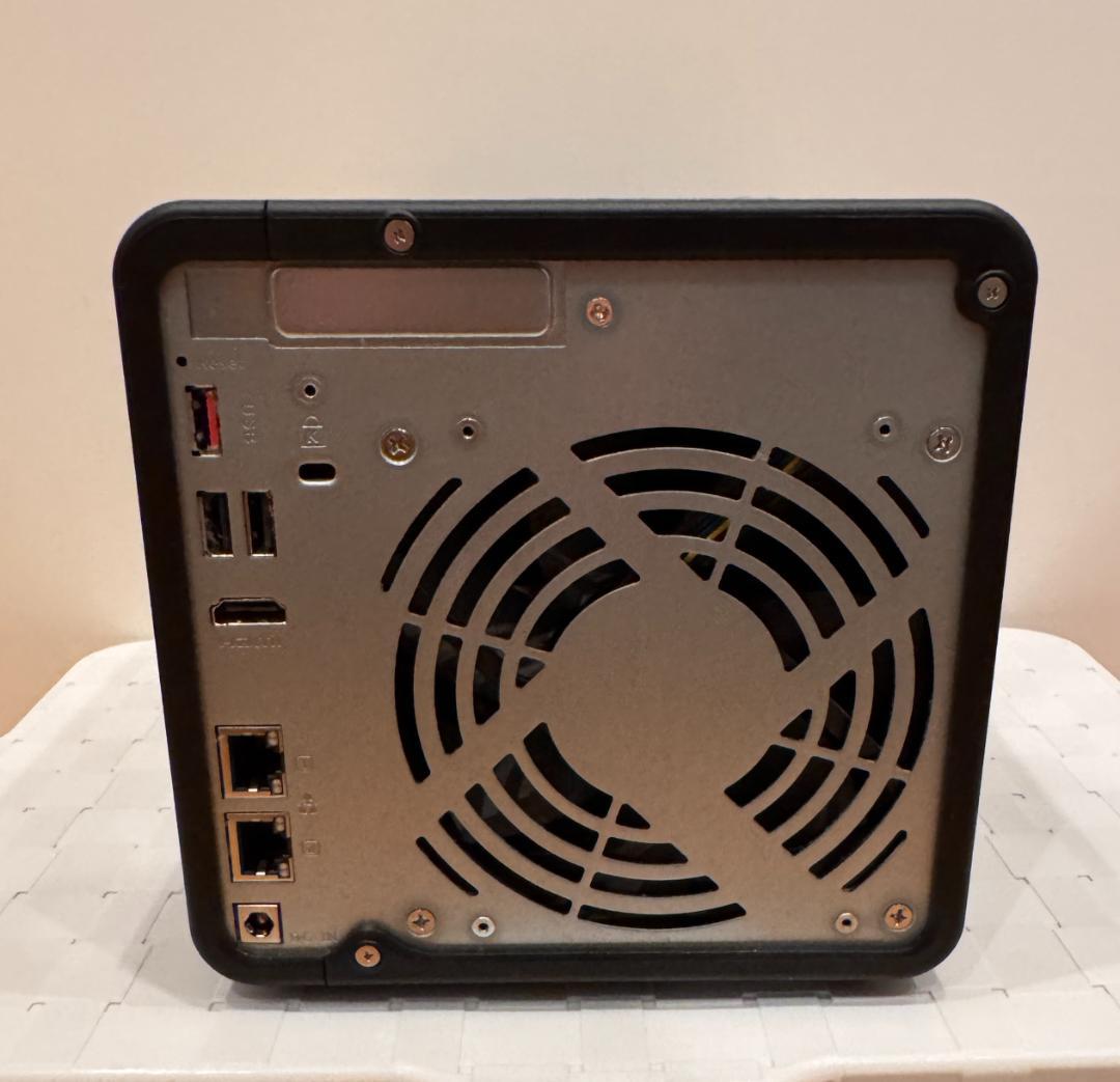 QNAP TS-464 4ベイNAS 16GB HDMI 2.5GbE