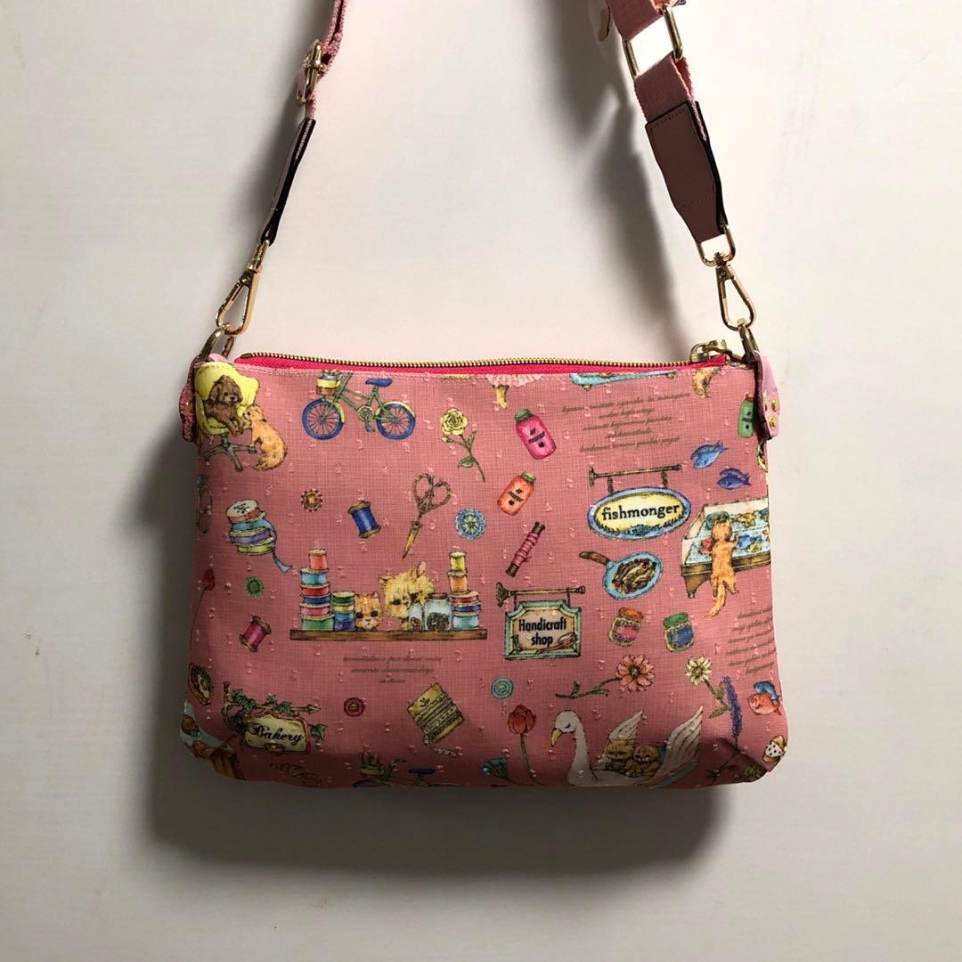 お取り置き ハンドメイド 23cmマチありファスナーポーチ 4ニャンズ