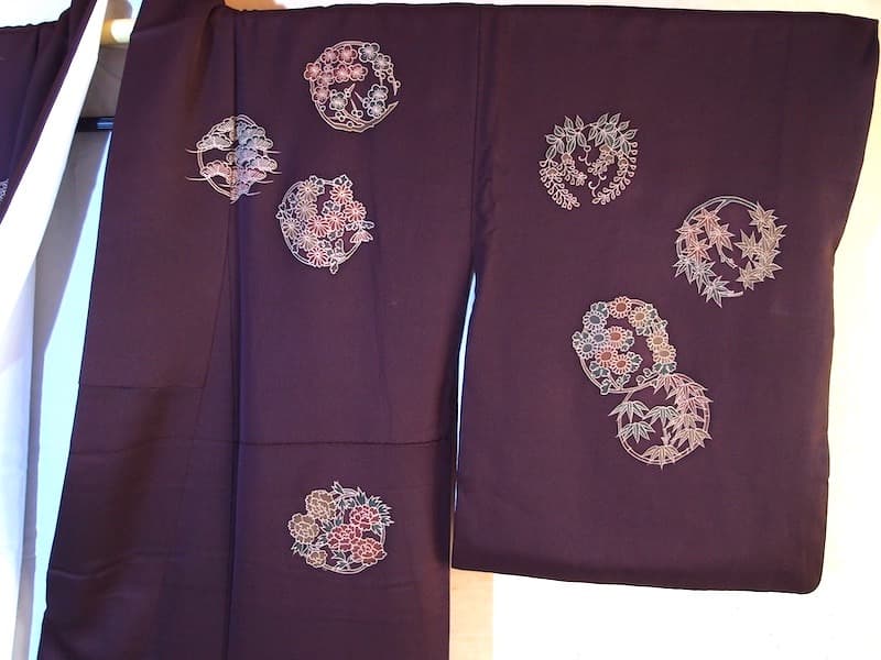 付下げ訪問着（花丸文、刺繍入）裄66 背紋なし 正絹美品