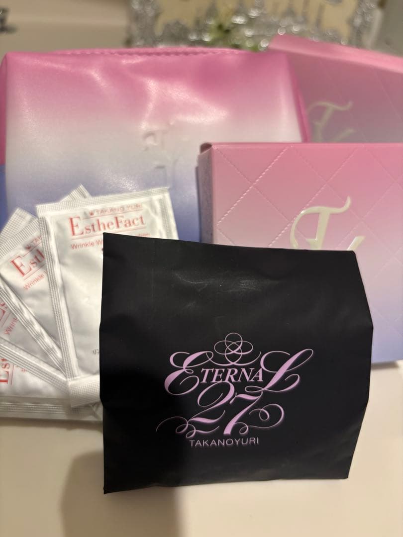 新品！たかの友梨エステファクトファンデレフィル2個＋ポーチ