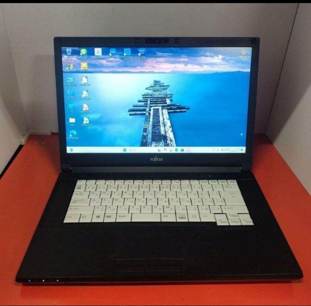 爆速SSD Windows11 ノートパソコン Core i3第7世代 富士通 - メルカリ