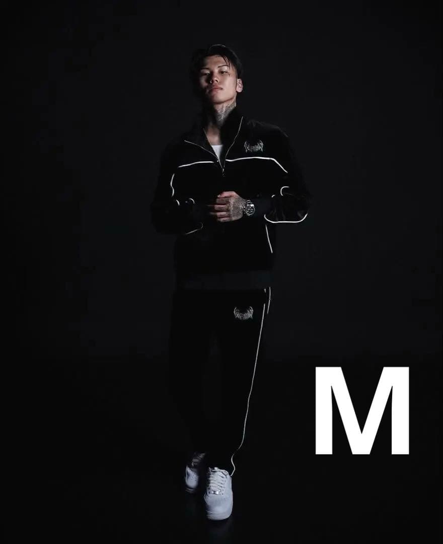 pxrgetrxxper 着用 yxngbratz ベロアジャケット Mブラック pxrgetrxxper着用 ベロアジャケットyxngbratz 上のみ｜Yahoo!フリマ