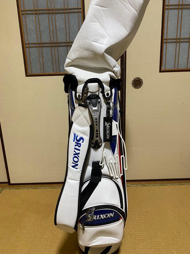 Srixon キャディバッグ ホワイト・ブルー・レッドの通販はau PAY