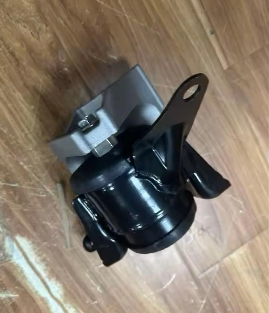 AZR60G エンジンマウント 右 12305-28080 ノア ヴォクシー エンジンマウント（運転席側） 12305-28080 ノア/ヴォクシー AZR60系