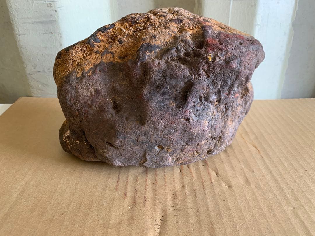 R1256」黑色新疆隕石 不完全燃焼皮付 非常に珍しい 隕石 約12kg - メルカリ