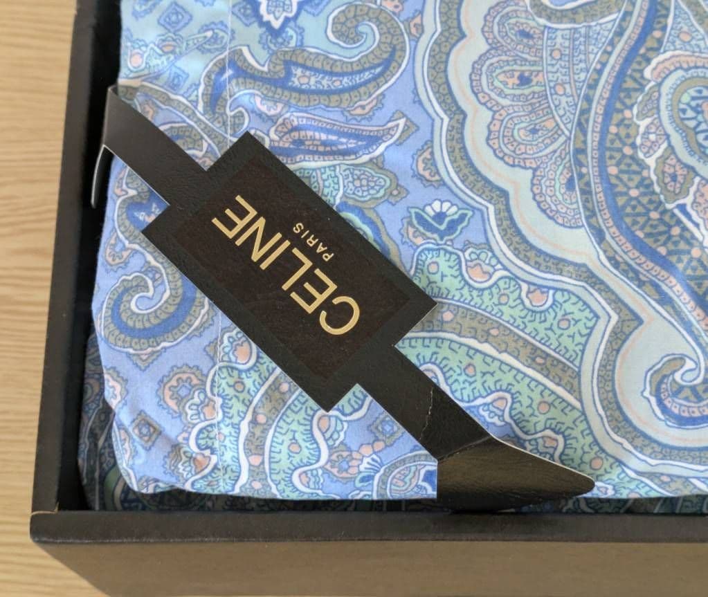 CELINE セリーヌ 羽根ダウン掛けふとん(肌掛) 140×190 - メルカリ