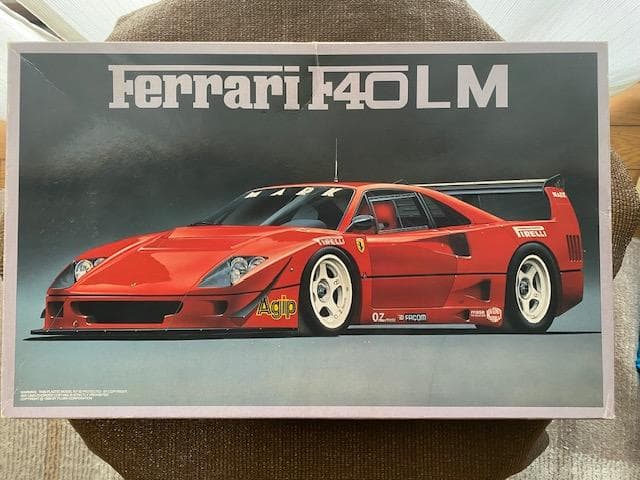 ジャンク 1/16 フジミ フェラーリ F40LM Yahoo!オークション -「フェラーリ f40 lm」(プラモデル) の落札相場