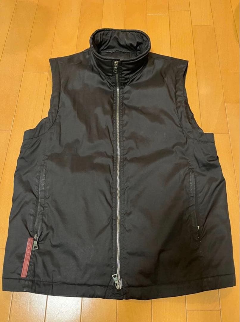 ジャケット・アウター 00s prada sport nylon vest Prada Sport 2000s Black Nylon Gabardine Padded Vest