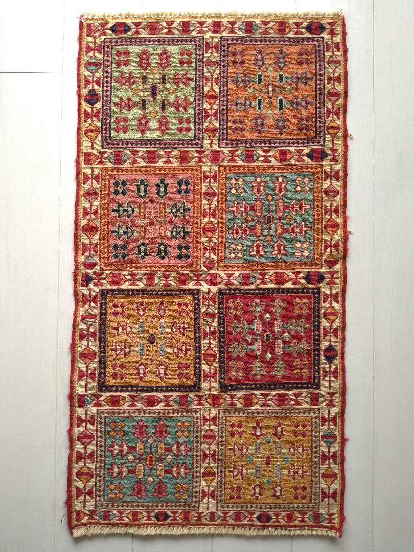 スマック織り キリム 98×52cm 8スクエア 自然モチーフ模様 ペルシャ絨毯