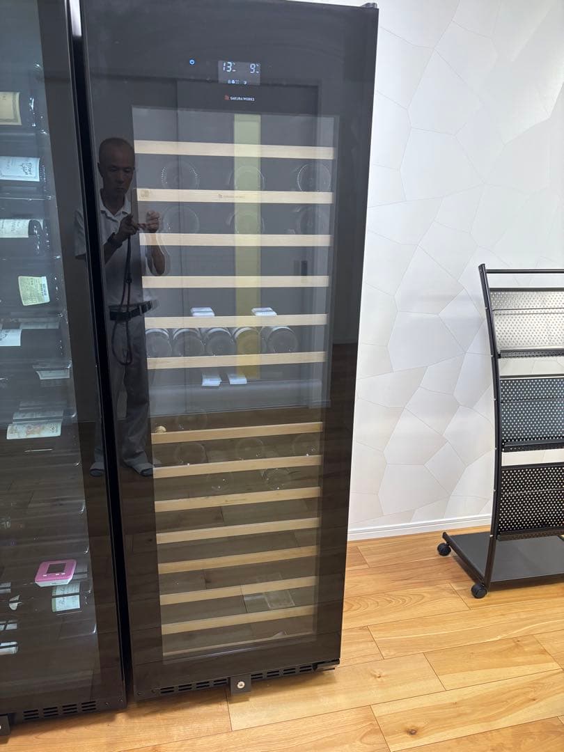 さくら製作所　 SAKURA WORKS SV155　ワインセラー 155本収納 SV155 | PRO CLASS | 製品一覧 | ワインセラー・日本酒セラーのさくら