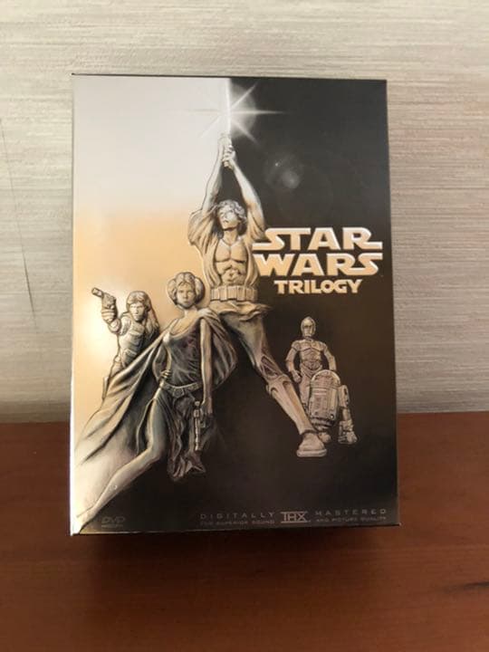 【初回限定生産、送料込み】スター・ウォーズ トリロジー DVD-BOX〈4枚組〉 Amazon.co.jp: スター・ウォーズ トリロジー DVD-BOX : アーヴィン