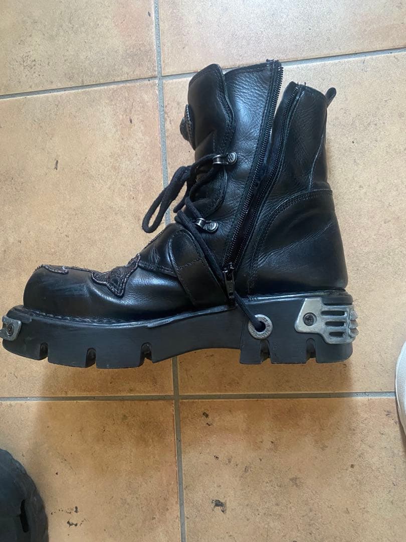 NEW ROCK ブーツ 十字架 ニューロック ミドルブーツ archive - メルカリ