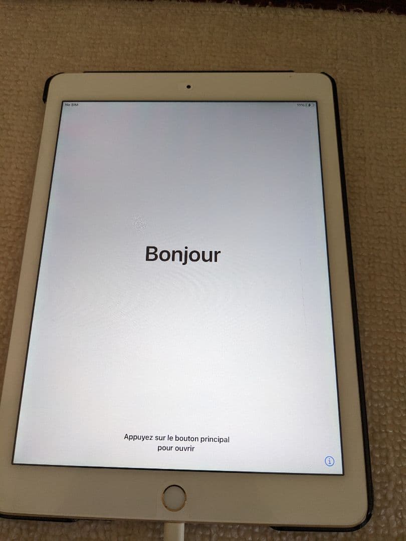 iPad Air2 64GB キャリアau iPad au版 ipad air2 64GB シルバー Air 2 64GB シルバー auキャリア