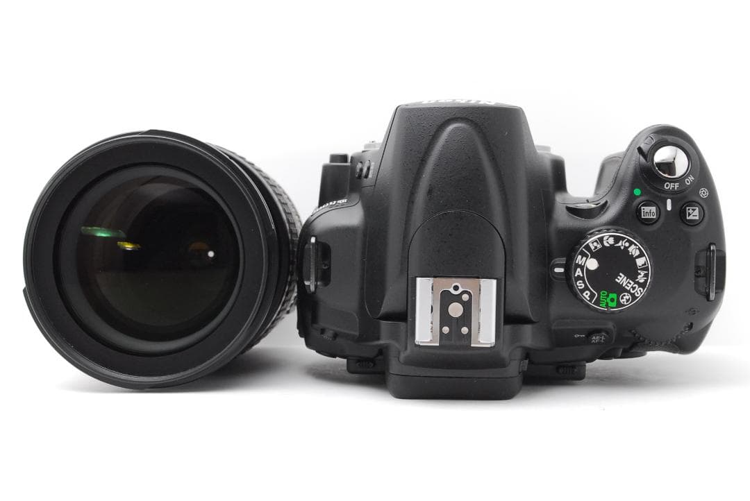 Nikon D5000 スマホ転送 自撮り バリアングル液晶 動画対応 卒業