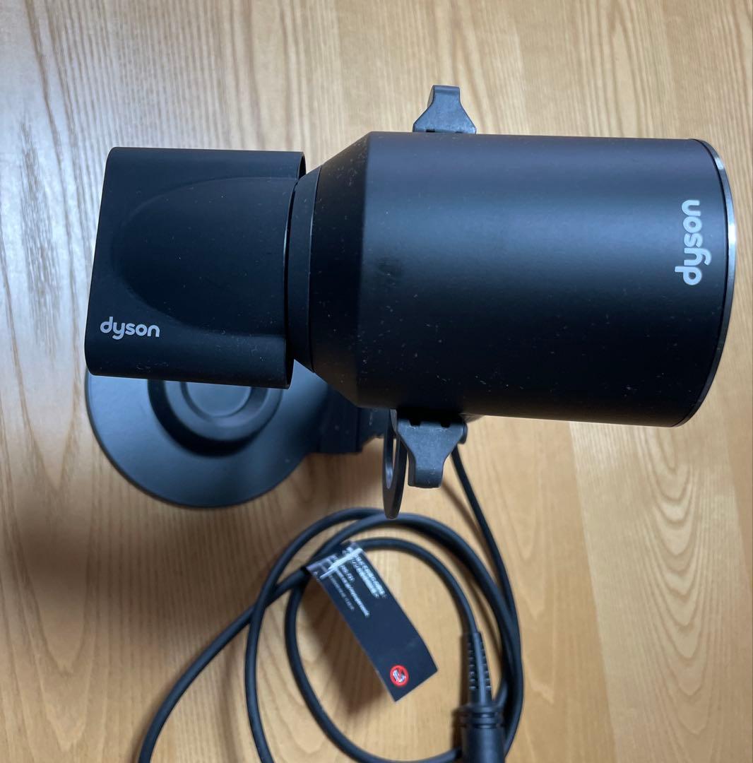 週末お値下げ《美品》 ダイソン ドライヤー HD08 &収納ホルダー