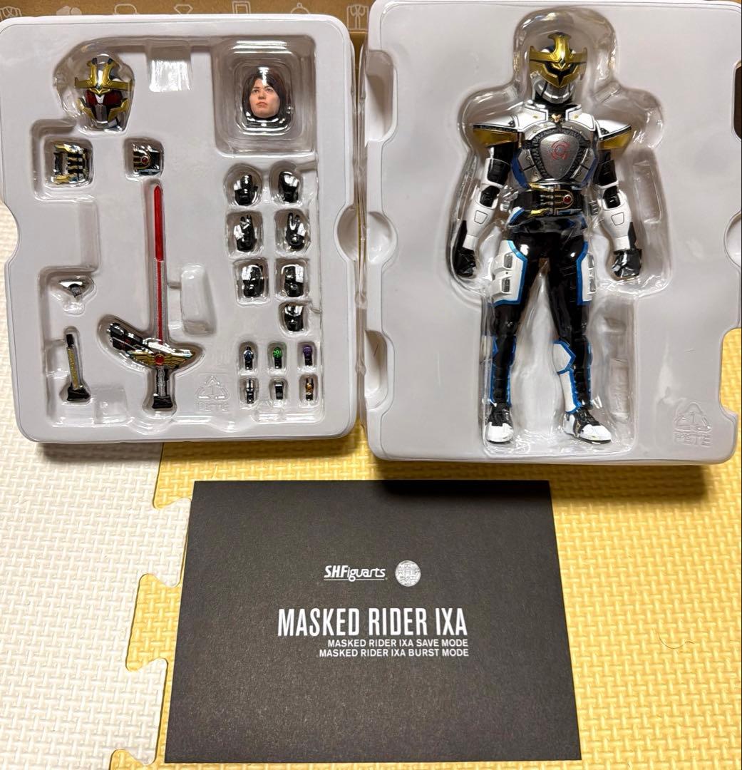 S.H.Figuarts 真骨彫 仮面ライダーイクサ 輸送箱付 ほぼ未使用品