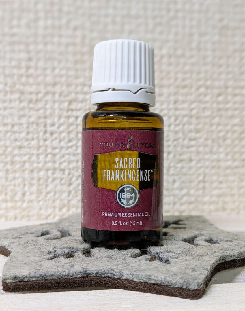 ヤングリヴィング　ヤングリビング　セイクレッドフランキンセンス15ml Amazon.co.jp: セイクレッド フランキンセンス 15ml : ビューティー