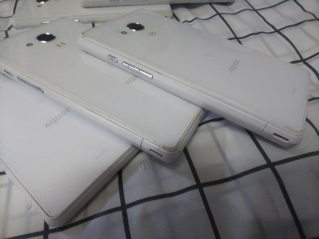AQUOS EVER SH-04G 16GB android5 Simフリー5台 - メルカリ