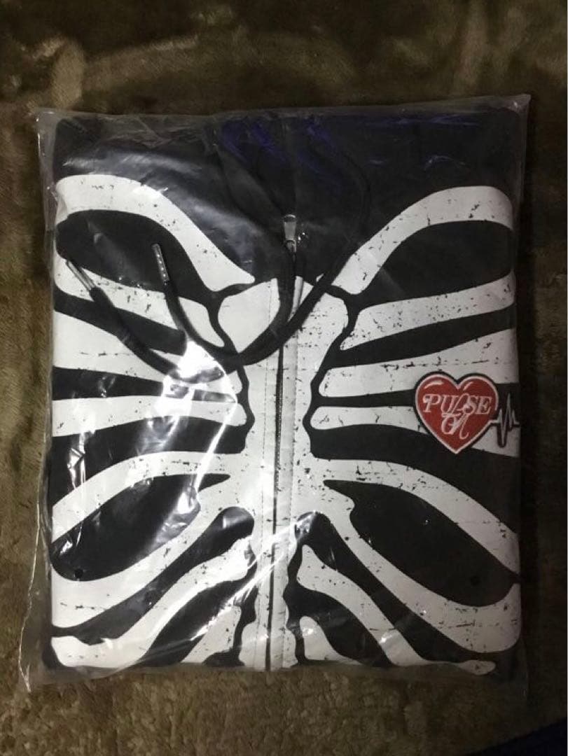 PULSEON TREASURE ジップアップフーディー Lサイズ treasure pulse onジップアップフーディー（BLACK）パーカー - メルカリ