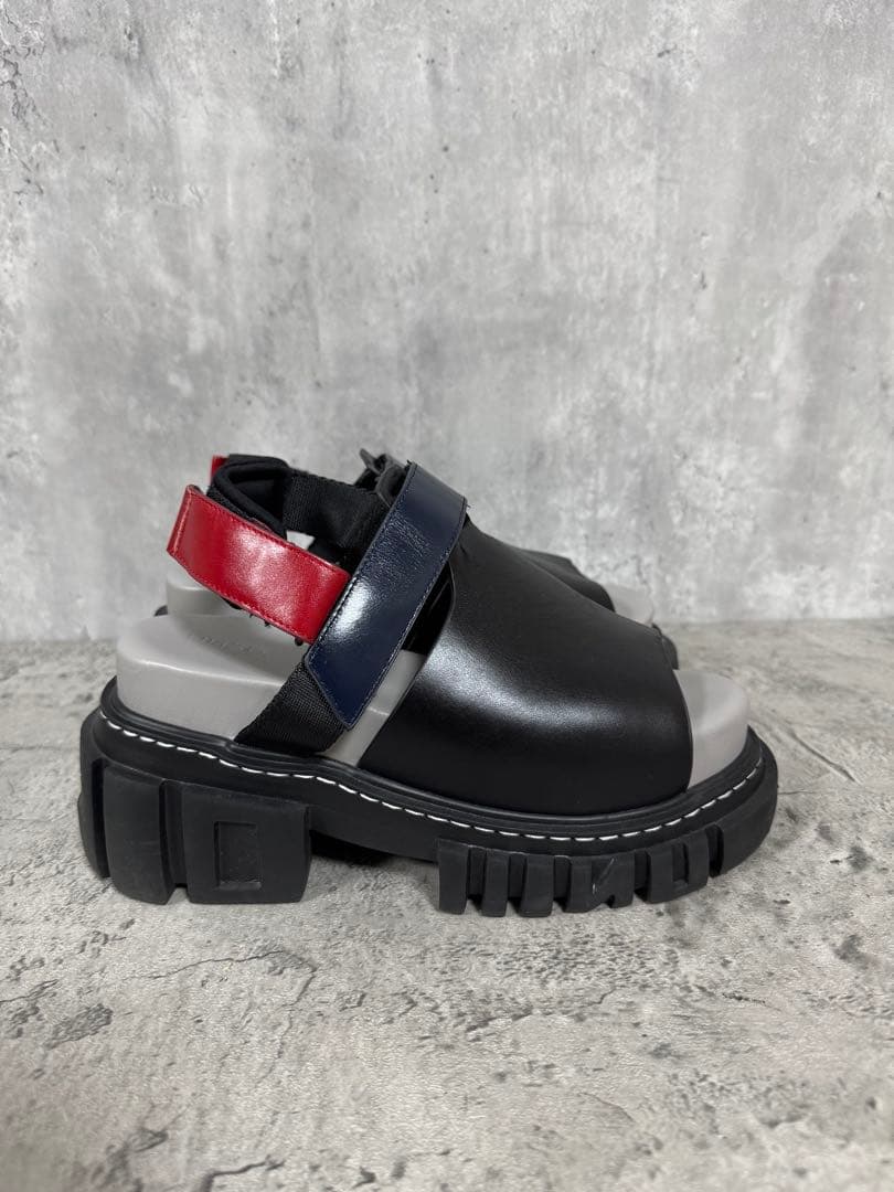 UN3D. アンスリード ソールボリュームサンダル ブラック 23.5cm 37