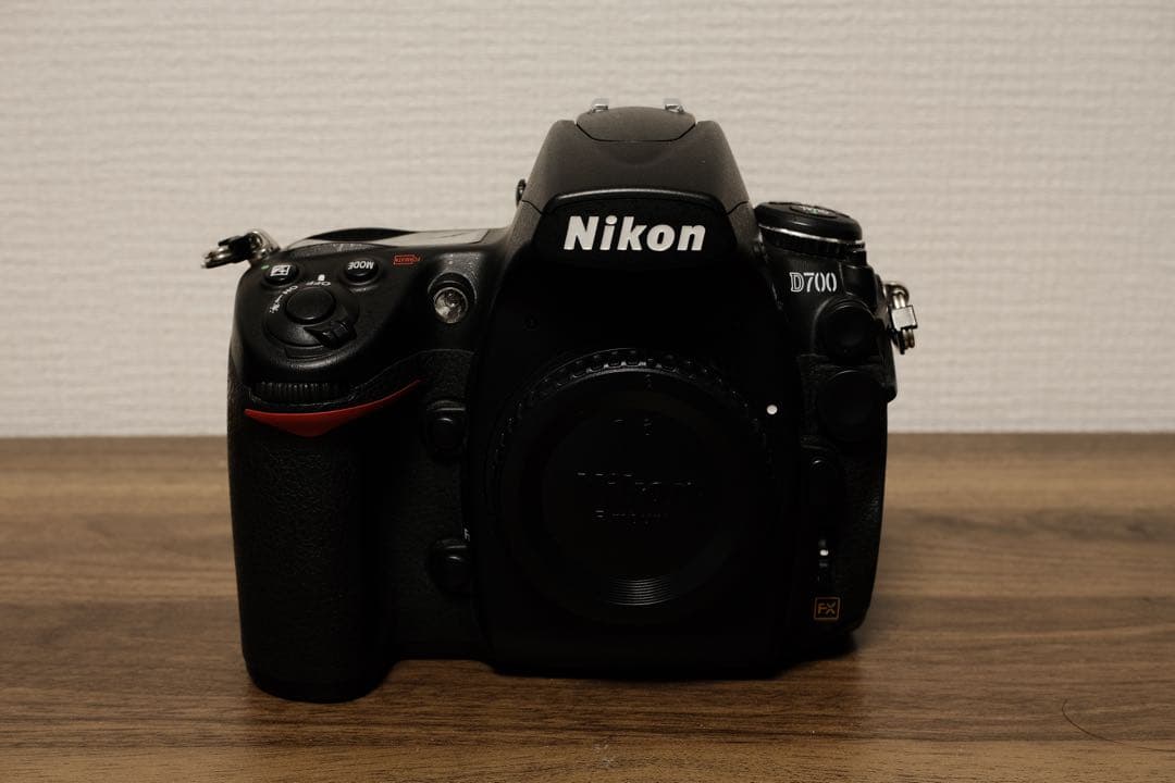 Nikon D700 縦グリNikkor 24-85 f2.8-4