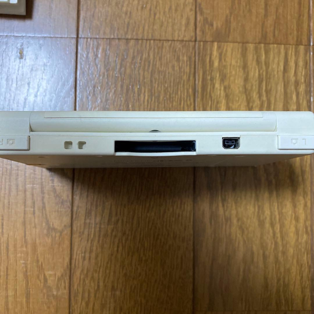 ニンテンドーDSi本体・説明書・充電器・カセット11個セット - メルカリ