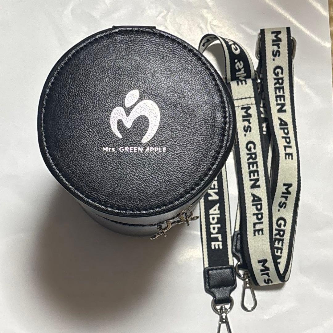 Mrs. GREEN APPLEペンライトケース 黒 - メルカリ