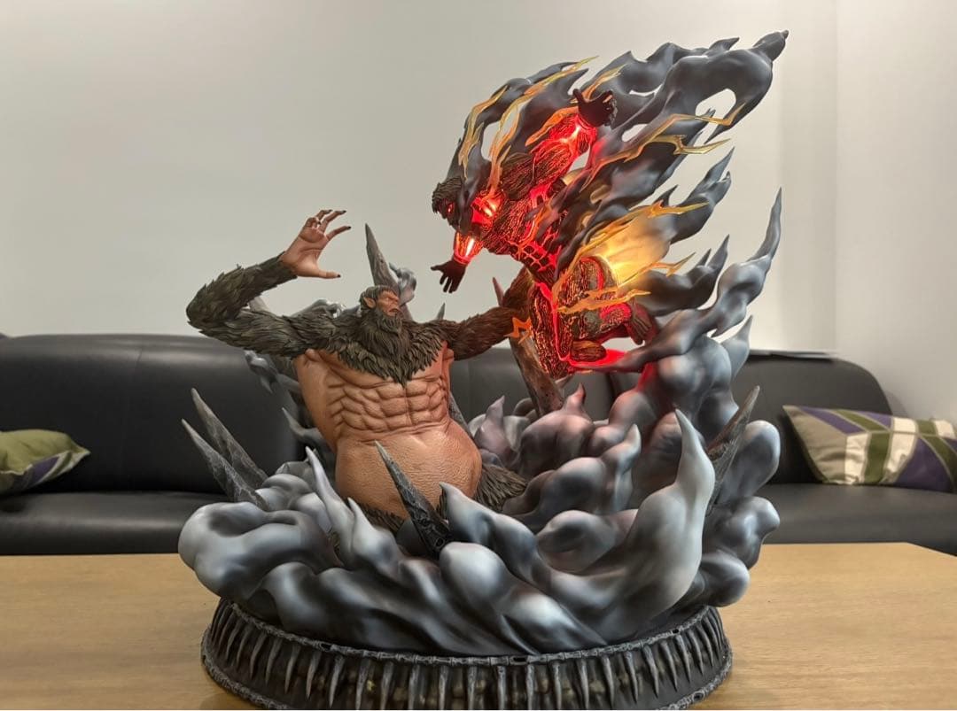 進撃の巨人 ライナー・ブラウン ジーク·イェーガー フィギュア