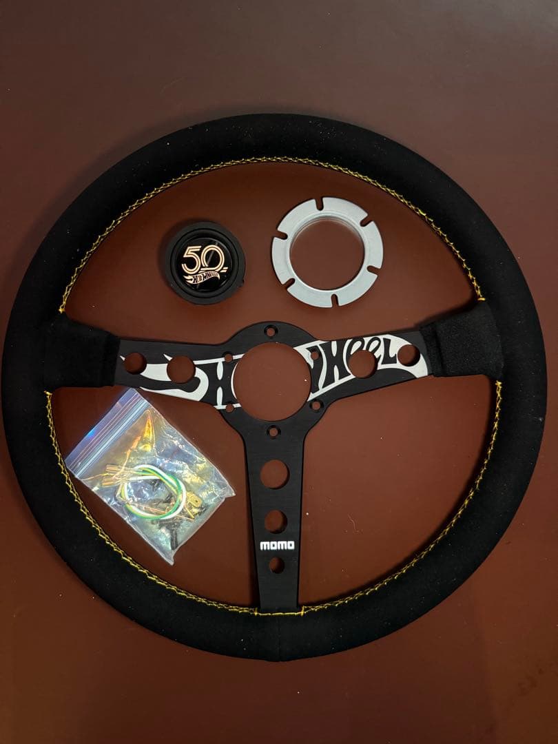 MOMO ステアリング ホットウィール50周年 記念モデル 14インチ