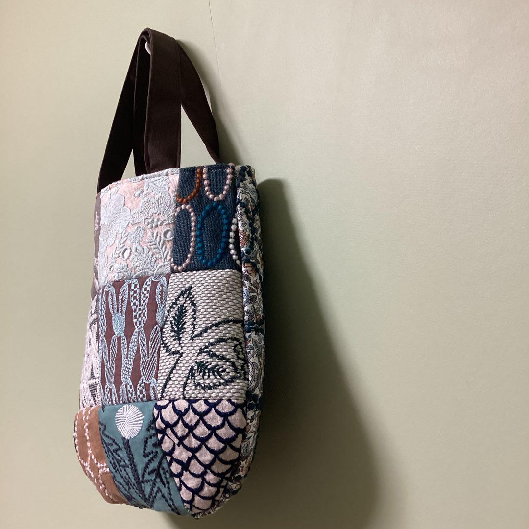 片面ミナペルホネン伊勢丹限定ストロベリーツリートートバッグ