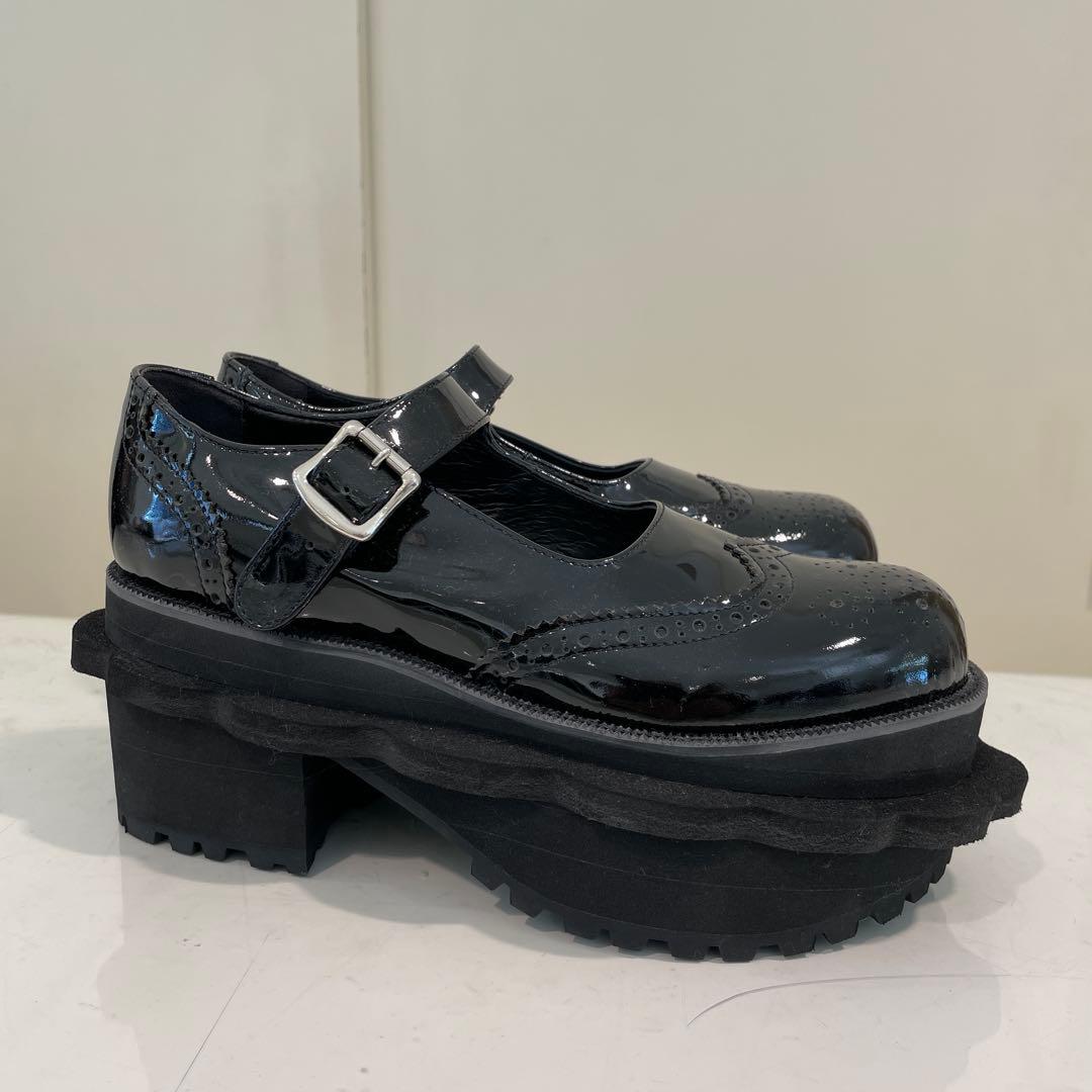 ブラックエナメルレザー厚底シューズ新品元値税込¥72600 ブラックエナメルレザー厚底シューズ新品元値税込¥72600 - メルカリ