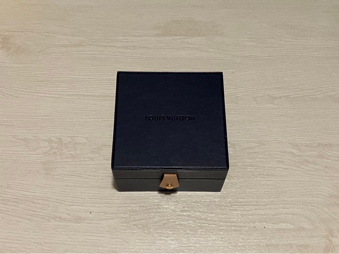 Louis Vuitton ギフトボックス ネイビー ネックレスケース空箱 - メルカリ