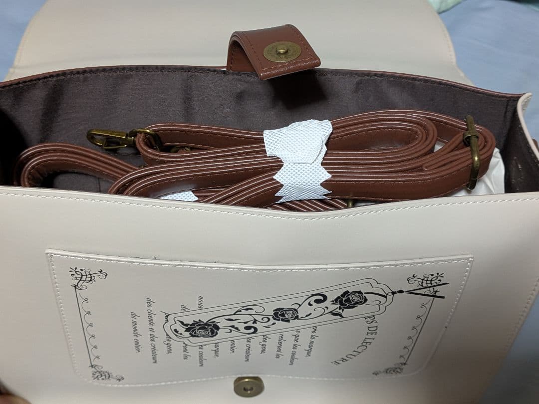 axes femme 洋書風デザインサッチェルバッグ - メルカリ