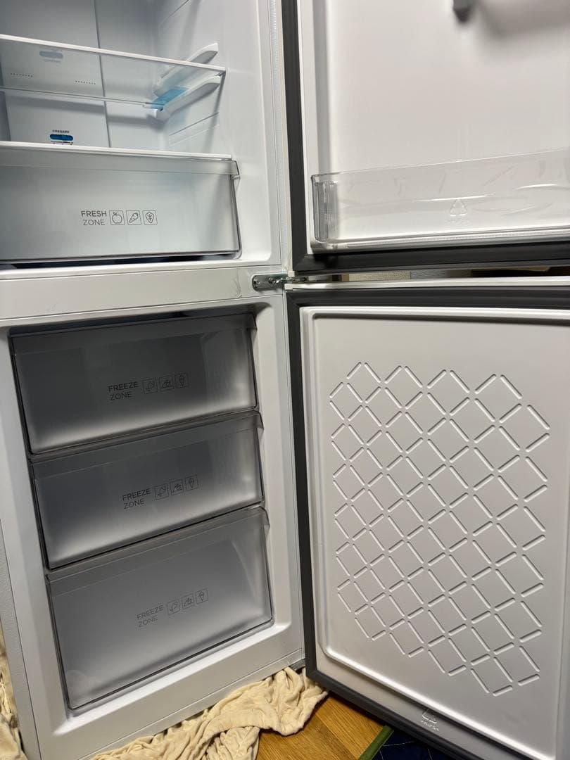 TCL P186BFW 2ドア 186L 冷蔵庫 右開き 2024モデル - メルカリ